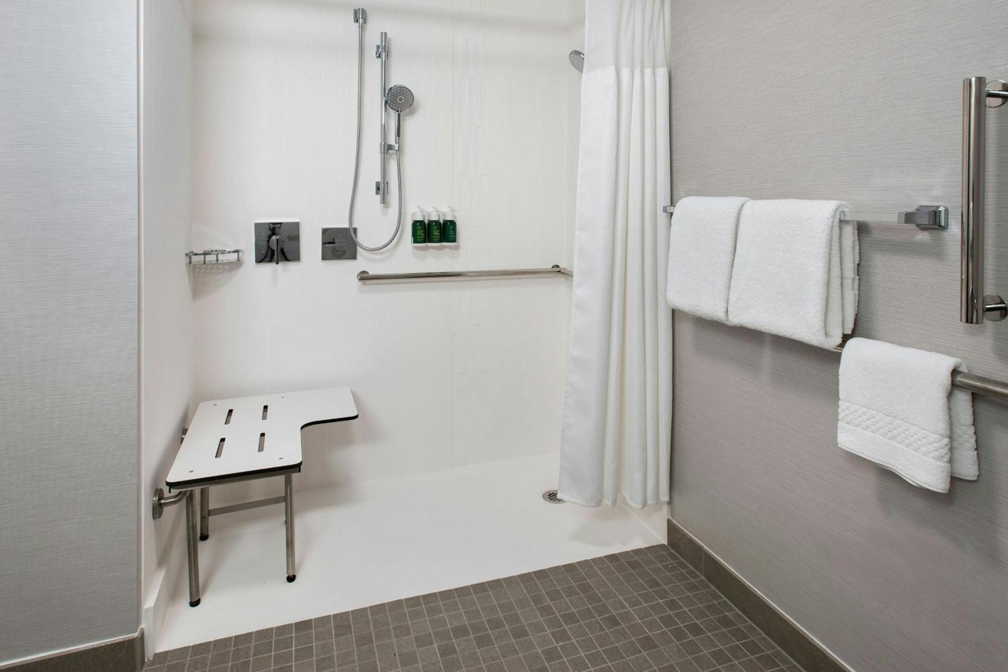 Courtyard By Marriott Silver Spring North/White Oak Luaran gambar